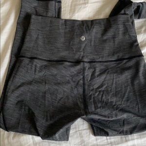 Like new Lululemon Cropped Leggings